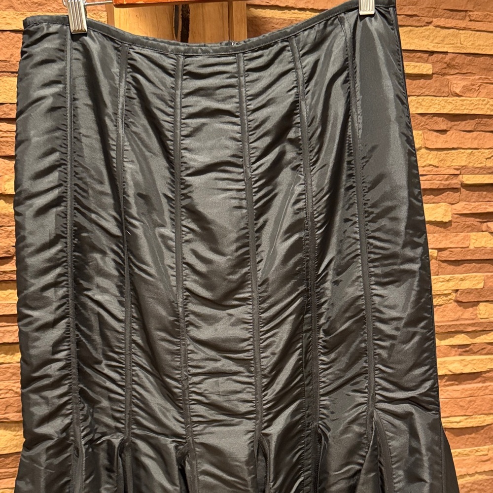 Chic Black A-Line Women's Skirt - Picture 5 of 8